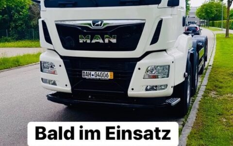 🚚 bereit zur Abholung, jetzt geht es weiter zum Fahrzeugbauer.